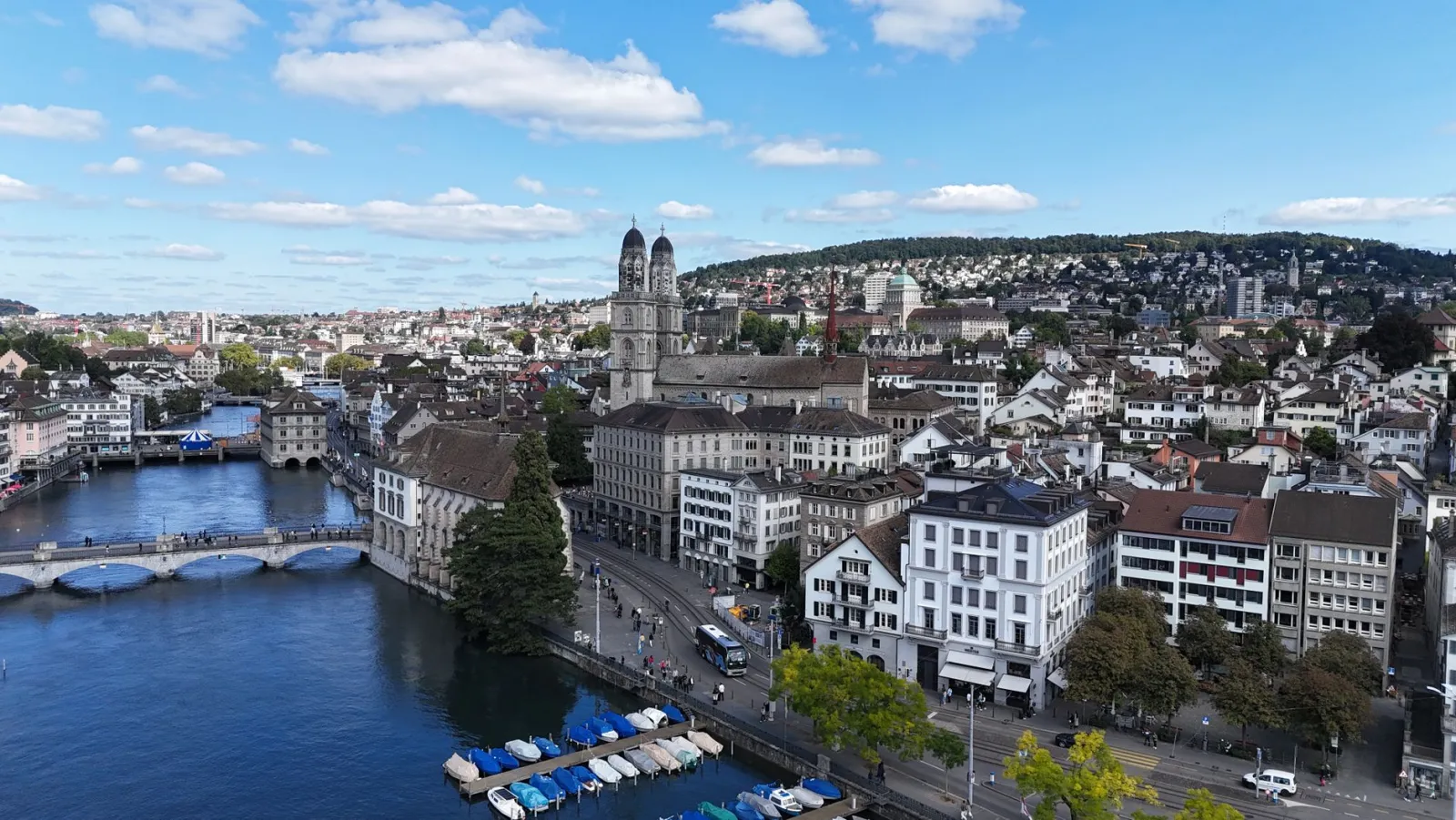 How Switzerland licenses crypto banks under FINMA: full banking licence, FinTech licence and DLT trading facility