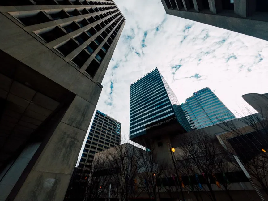 Explainer contrasting MiCA minimum capital tiers with one-time and annual regulator fees.