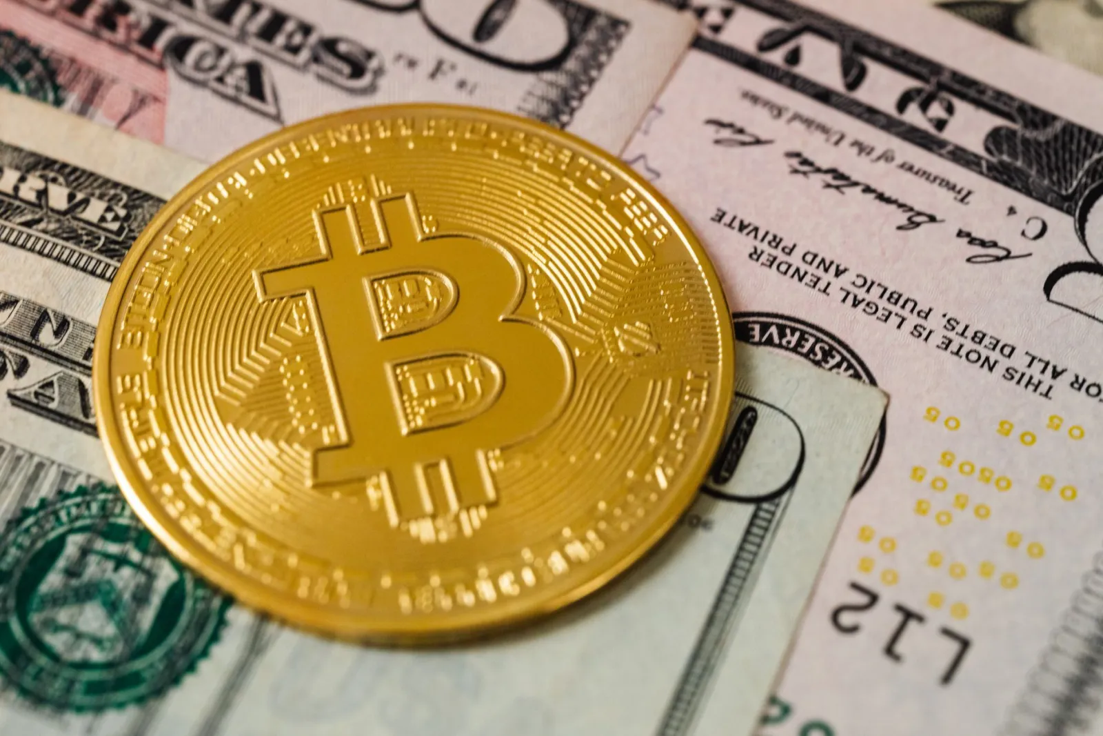FATF crypto compliance framework for VASPs, global AML/CFT standards.