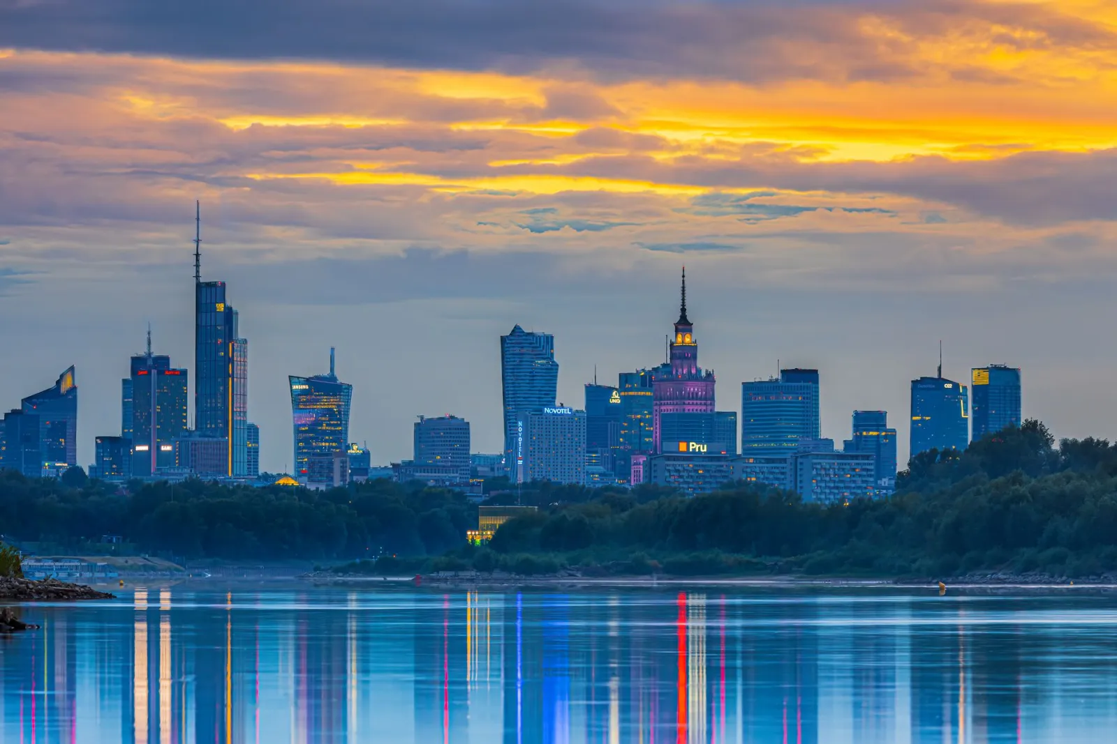 Poland crypto-asset licensing on hold after three presidential vetoes.